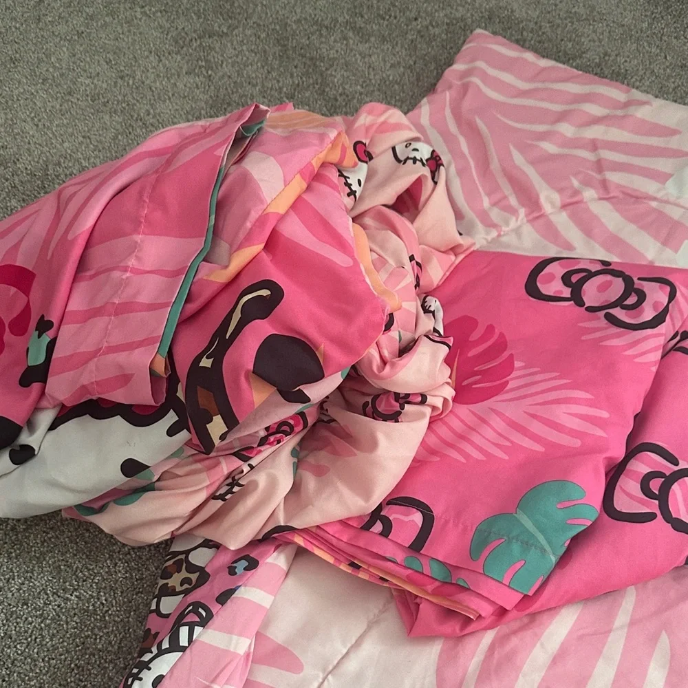 Hello Kitty Bed Set